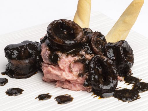 El Mesoncico – Tapa «Pure de Marisco con Chipiron en su Tinta»